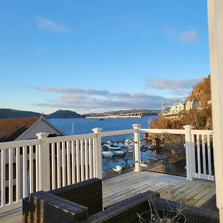 Cozy House In Historical Area 別荘