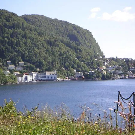 Cozy House In Historical Area Дом отдыха Берген